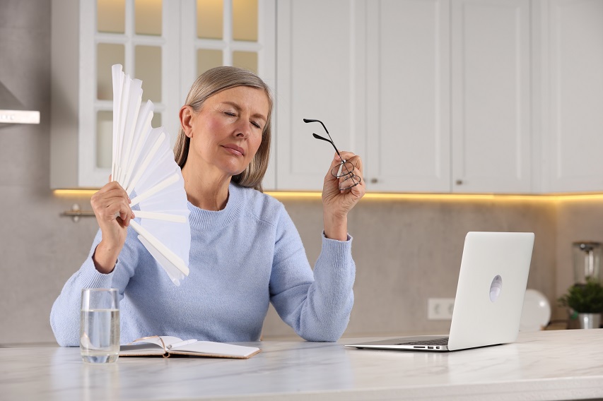 «Los síntomas relacionados con la menopausia están presentes en el 80% de las mujeres, pero sólo alrededor del 20% tiene síntomas tan severos como para necesitar tratamiento»